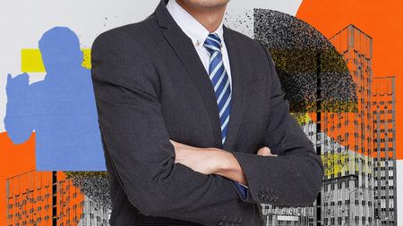 Finanțatorul fostei campioane a României își face praf tehnicianul. A fost adus peste capul lui de noul președinte al clubului și acum, după startul slab de sezon, l-a desființat: „Așa se întâmplă când îl aduci pe cel mai bun antrenor postdecembrist din România”. EXCLUSIV