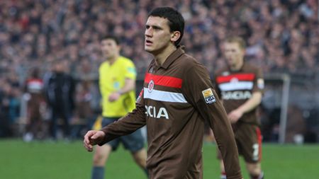 A fugit din România când avea 7 ani și joacă la echipa prostituatelor din Germania!** Vezi cine este "Dracula din Bundesliga"