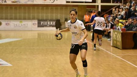 Vâlcea, la un pas de a încheia pe podium anul 2017. La echipă a debutat o nouă jucătoare, despre care selecționerul Ambros Martin a dat asigurări că este "o afacere excelentă"