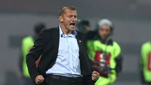 Munteanu ia asupra sa responsabilitatea rezultatului cu CFR: "E o înfrângere pe care mi-o asum"