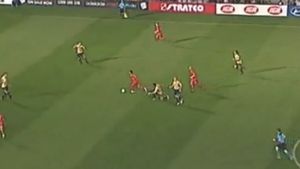 VIDEO** Fotbal de curtea școlii! Au driblat tot ce le-a ieșit în cale