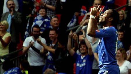 VIDEO Gol de senzație Drogba! Chelsea, la prima 'dublă' din istorie!