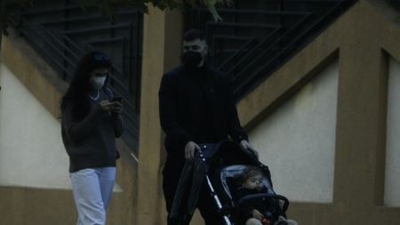 Adrian Ropotan, „șofer de lux” pentru băiatul său de doi ani. Imaginea cu fostul dinamovist pe care prietenii nu credeau să o vadă vreodată | FOTO EXCLUSIV