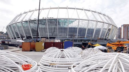 Ucraina, depășită  de situație!** Stadioanele nu sunt gata cu câteva luni înainte de Euro!