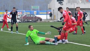 Dinamo s-a impus cu 5-0 în fața celui mai puternic adversar, conform clasamentului, întâlnit în această iarnă. Cătălin Țîră a fost omul meciului