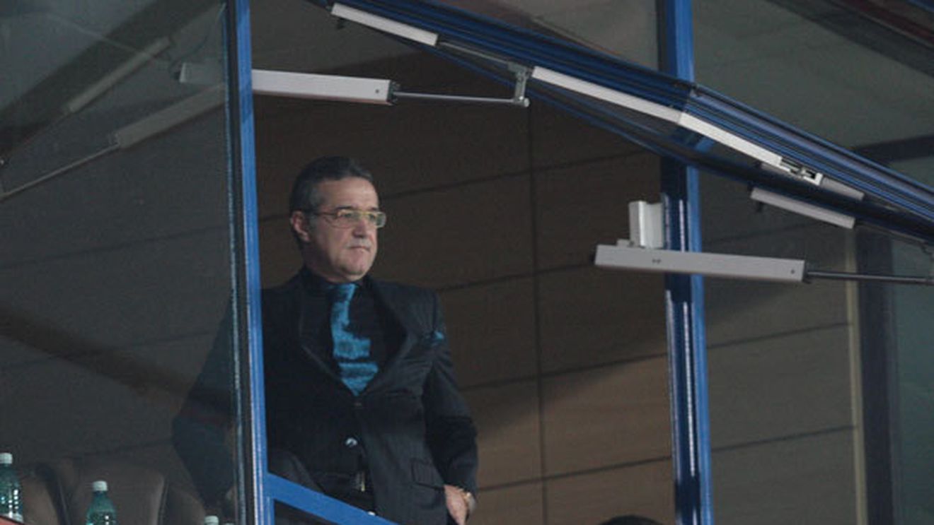 Site-ul lui Liverpool, despre Steaua:** "De la Hagi la Stancu! Cea mai iubită echipă din România este asociată acum cu Becali!"