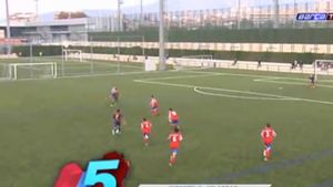 Viitoarele DIAMANTE ale Barcelonei!** VIDEO DE SENZAȚIE Top 5 goluri ale juniorilor care mănâncă tiki-taka pe pâine în "La Masia"