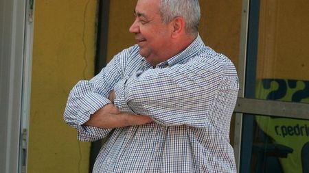 "Se încalcă regulamentul!"