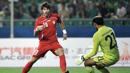 EXCLUSIV / Steaua și-a luat 2 atacanți, un iranian și un brazilian!** Vezi cine sunt! VIDEO