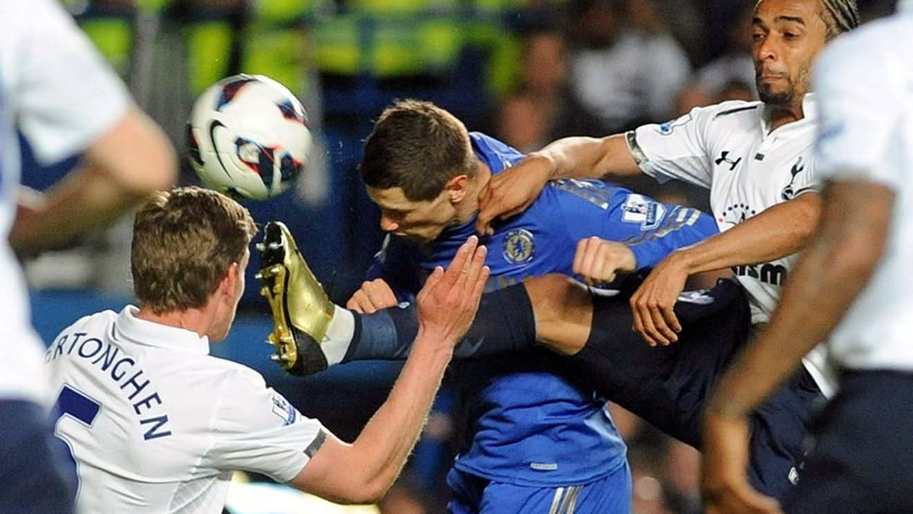 A asistat la un moment care a "înghețat" tot stadionul! FOTO Cum a fost surprins Chiricheș pe banca lui Tottenham