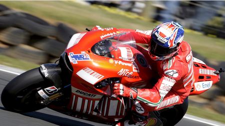 Stoner, la a 50-a victorie în Moto GP