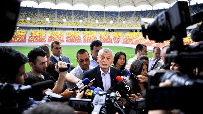 Becali și Oprescu s-au înțeles și au REZOLVAT problema gazonului de pe "Național Arena":** "A venit în 3 secunde"