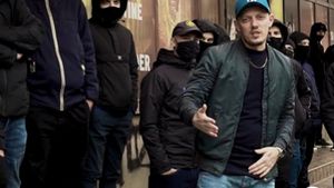 Rapperul „Mutu” din Craiova a lansat o nouă piesă în care apar ultrașii din Peluza Sud 97! VIDEO