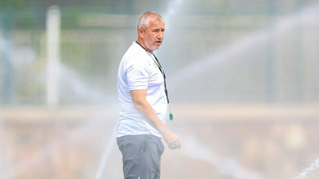 Nu s-a mai văzut așa ceva în istoria fotbalului! Echipa lui Reghecampf e obligată să joace în două campionate, în două țări