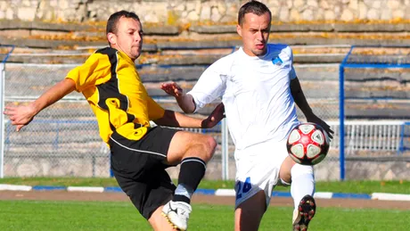 FC Hunedoara învinge,** dar nu convinge