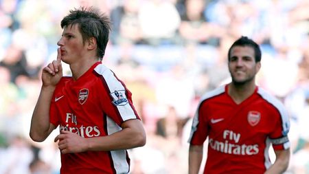 Francezii fac legea în vestiarul lui Arsenal