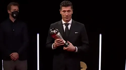 Robert Lewandowski și-a luat revanșa în fața rivalului Leo Messi! Starul lui Bayern, jucătorul anului în gala FIFA The Best 2021. Cum arată „cel mai bun 11”