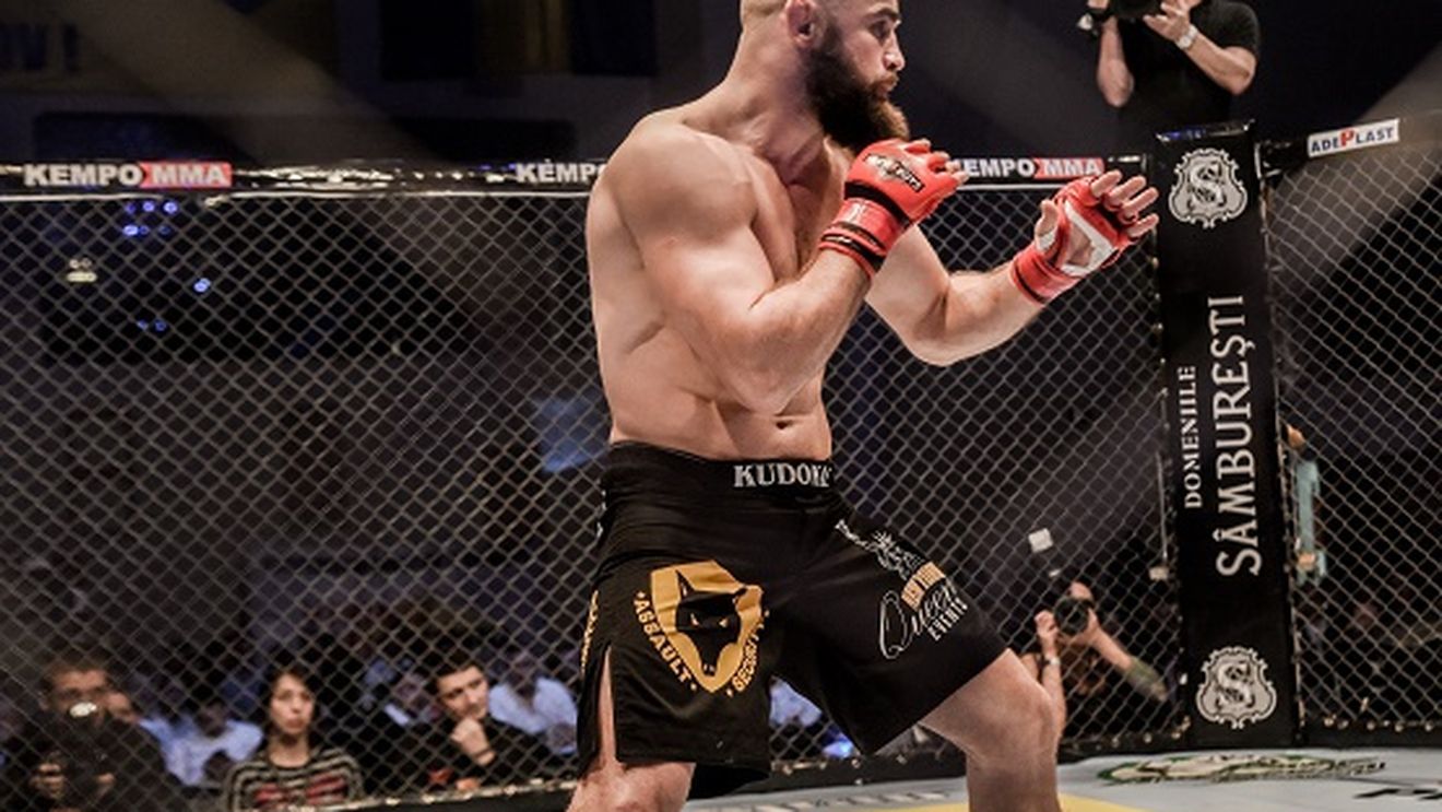 Luni 31 august la Galați, RXF 19, de la ora 21:00: "Gerula" Vrânceanu se bate cu "Gentlemanul" Hill