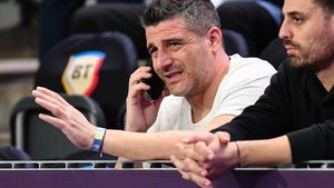 Ce s-a ales de Daniel Niculae și de funcția lui, după ce președintele Rapidului a fost dat afară de Dan Șucu!