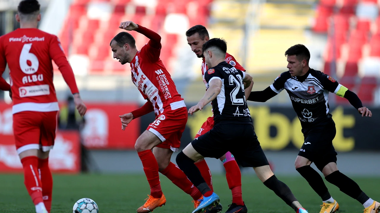 The Romania Liga I Relegation Group match between UTA Arad and FC  Hermannstadt UTA Arad pose