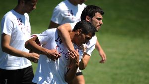 Insolvența i-a lăsat pe drumuri, rapidiștii fac haz de necaz:** "Oros, găzduit de Herea? Poate așa scutește clubul de cheltuieli"