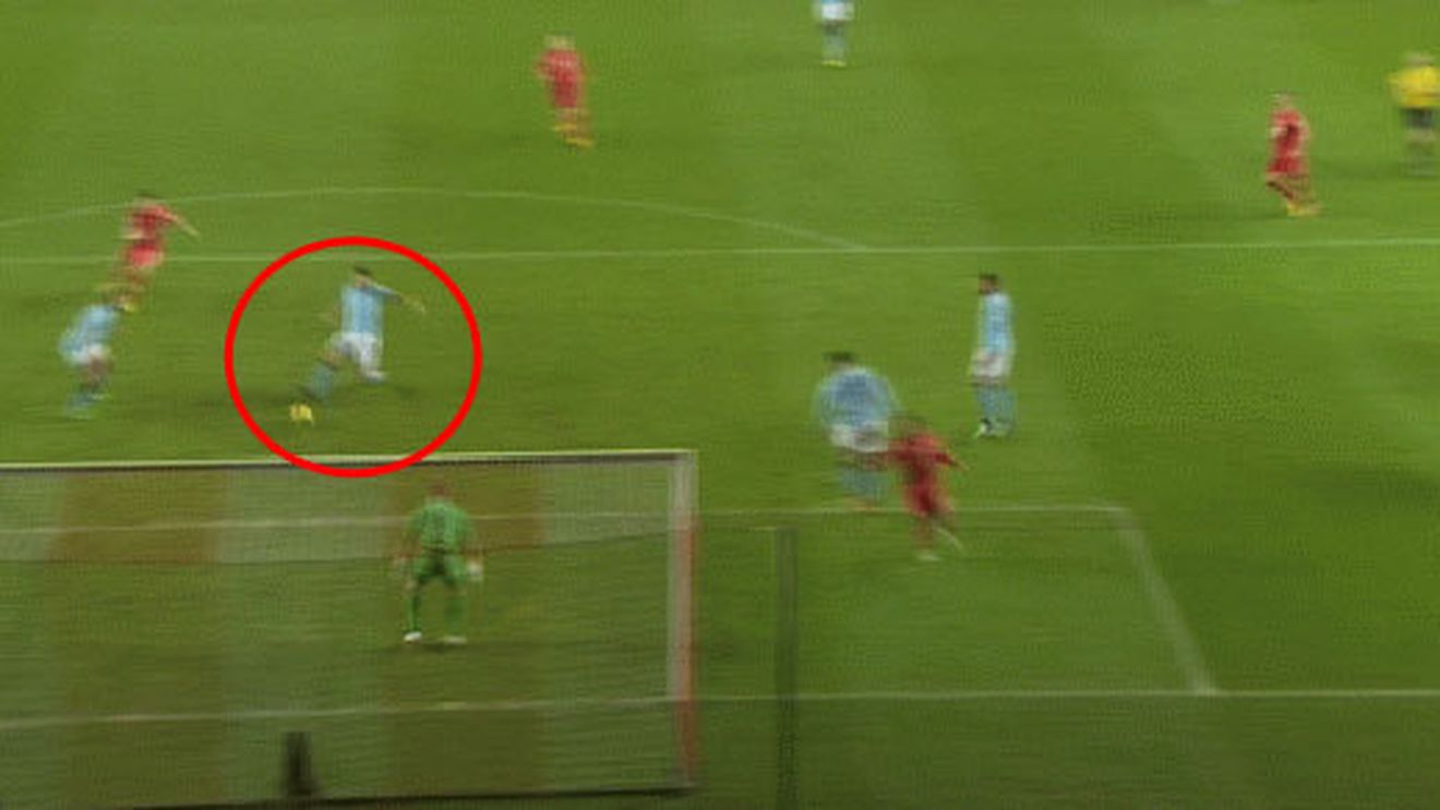 Cel mai ciudat moment!** VIDEO Ce a vrut să facă Barry, la autogolul incredibil din ultima etapă?** Lineker: "Dacă nu l-ai cunoaște, ai spune că a fost un aranjament!"