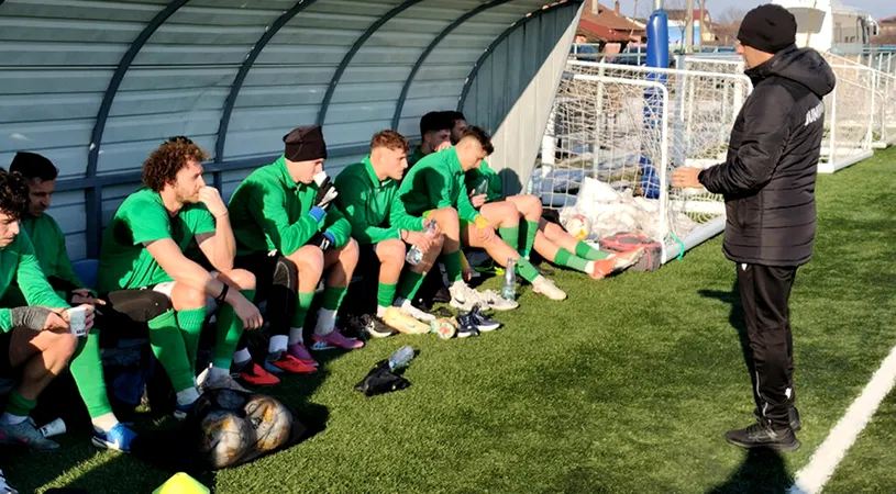 CSC Dumbrăvița va fi gazdă pe terenul adversarei și în ultimul meci din grupele Cupei României, în care se joacă cu calificarea pe masă! Timișenii au mai bifat și încă o plecare din lot