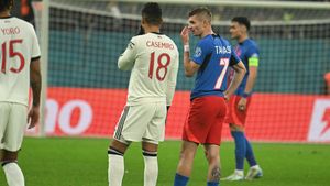 Cel mai important tricou din colecția lui Florin Tănase, liderul FCSB, după aproape 30 de ani de fotbal: „Nici nu se pune problema să renunț la el!” EXCLUSIV