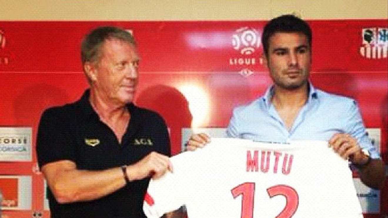 Mutu, prezentat oficial la Ajaccio:** "Vin ca un om modest, nu vreau să fiu starul echipei!" Ce ofertă a refuzat din Liga 1