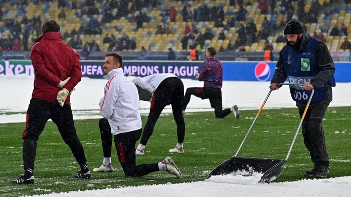 A venit iarna la Kiev! Mircea Lucescu, șocat înaintea marelui derby cu Bayern: „Sper să se joace!” | FOTO