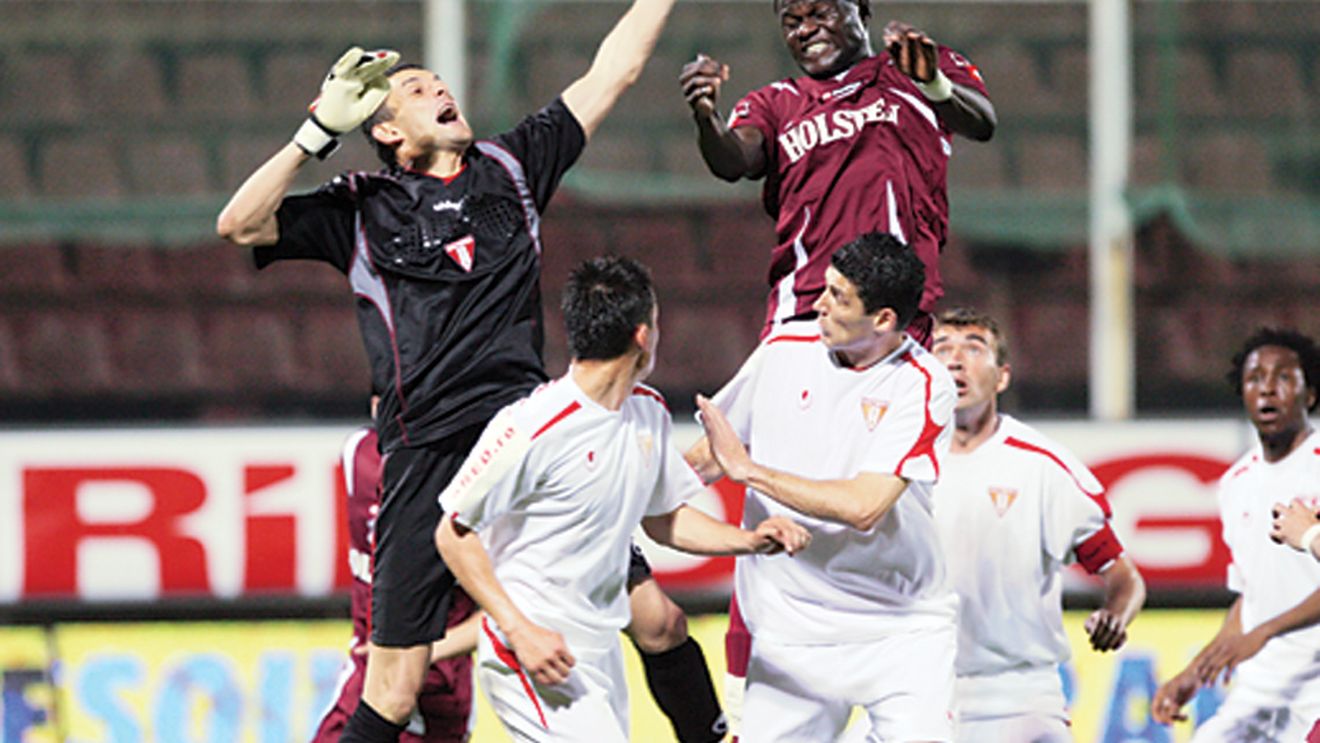 Faultați de „șchiopi"