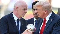 Infantino îl imploră pe Trump să-i salveze postul! Răsturnare de situație după ce președintele FIFA a vrut să vândă Cupa Mondială