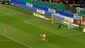 Malcom Edjouma, pur și simplu fabulos în derby-ul cu Farul! Cum a salvat-o de la gol pe FCSB | VIDEO