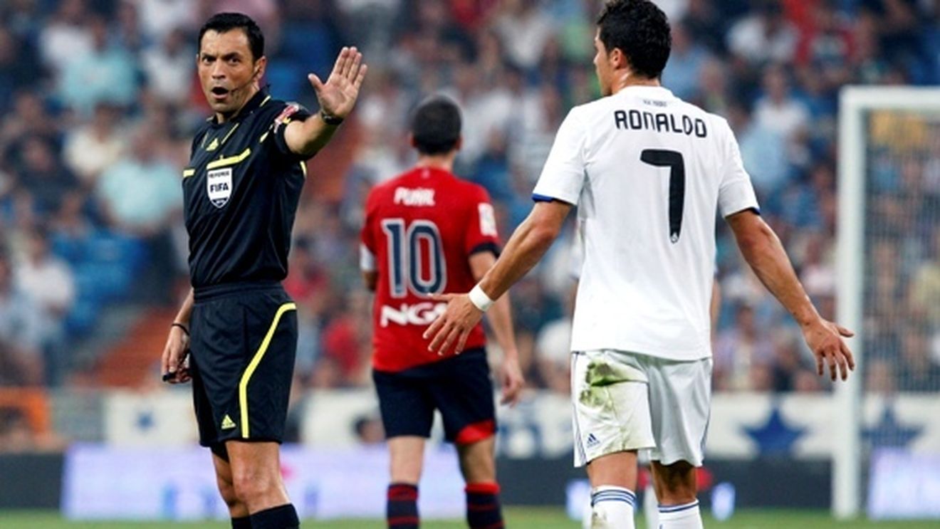 Probleme cu arbitrii înainte de Bosnia - România!** De ce a făcut FRF plângere la UEFA