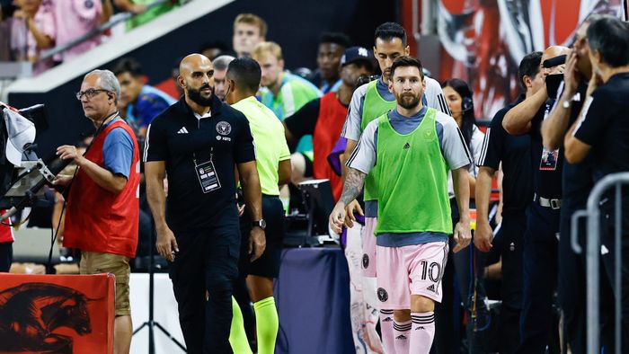 Greu fără Messi! Superstarul argentinian a privit neputincios cum Inter Miami a fost umilită în MLS | VIDEO