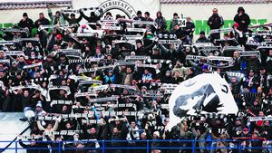 Suporterii lui "U" au decis să meargă la meci și își amenință rivalii:** "Umplem peluza!"