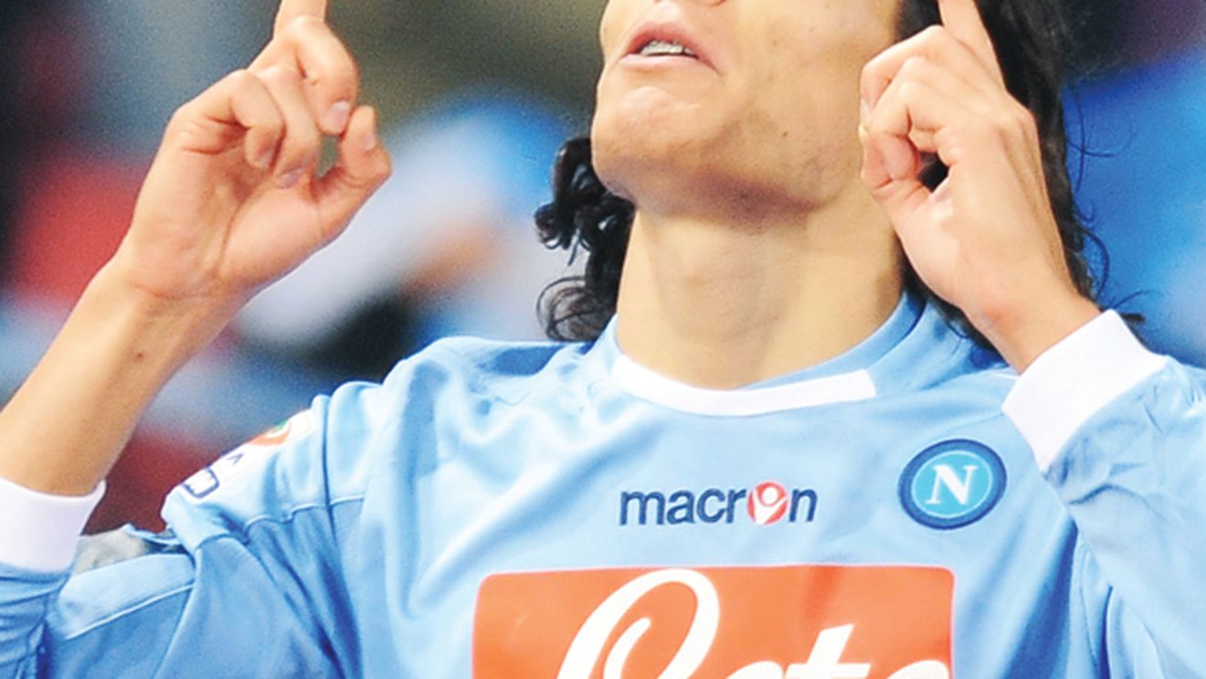 Religia lui este golul!** Cavani: "M-am născut fotbalist. Înainte să pot merge, urmăream deja mingea de fotbal"