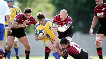 Fază șocantă în rugby: un jucător a fost strâns de testicule, în timpul unui meci, de către un adversar! Ce pedeapsă îl așteaptă pe atacator | VIDEO