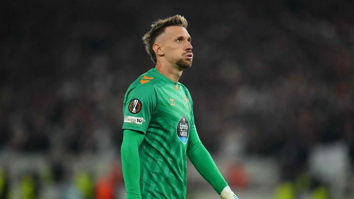 Dramă sub ochii lui Ionuț Radu în Barcelona - Celta Vigo. Meciul a fost întrerupt minute bune după ce un fan a avut nevoie de îngrijiri medicale de urgență
