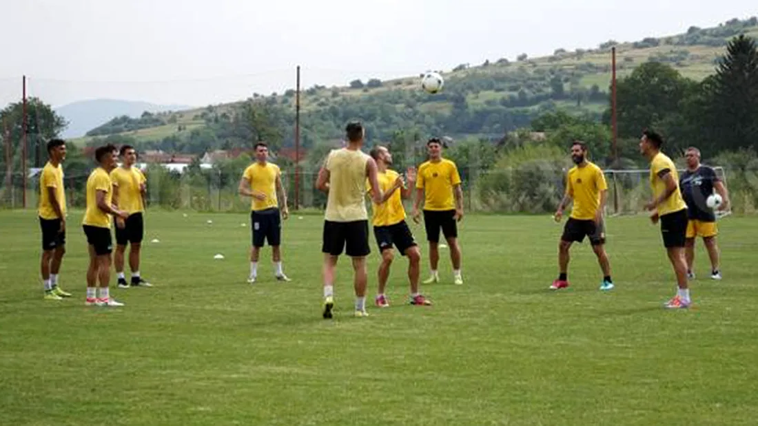 FC Brașov spera să dea lovitura cu un atacant francez, dar Țălnar s-a lămurit rapid: 
