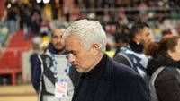 Mourinho, haos total la Benfica. Fanii au răbufnit: „Faceți un bordel!”