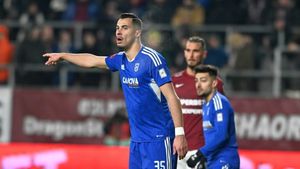 Ce se întâmplă cu fotbalistul pe care Gigi Becali a vrut să i-l „fure” lui Adrian Mititelu! Situație infernală pentru Andre Duarte: a semnat cu Reggiana, are șanse minime să obțină cartea verde, precedentul de la FIFA îl poate distruge, iar FC U Craiova a aflat că pe fir e și un club de Serie A! EXCLUSIV