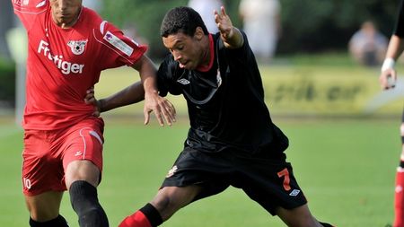 Mai talentat ca Walcott!** VEZI pe cine licitează marile cluburi engleze!