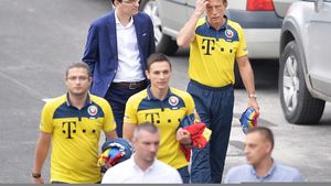 Surse: Burleanu și Daum discută zilele următoare rezilierea amiabilă a contractului pe care-l are germanul. Atmosfera la națională este tensionată: "Jucătorii nu-l mai respectă deloc"