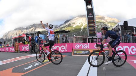 Miticul Stelvio a schimbat liderul în Il Giro 2020. Jai Hindley a câștigat etapa a 18-a, iar Wilco Kelderman a preluat tricoul roz