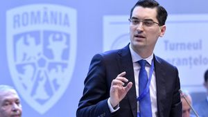 Răzvan Burleanu spune cum se vor desfășura meciurile după reluarea Ligii 1: „Stadionul va fi împărțit în trei zone!”. Câți oameni vor avea acces