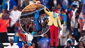 Cel mai „nebun” suporter de la Cupa Africii stă ca o statuie tot meciul și a devenit viral în întreaga lume!