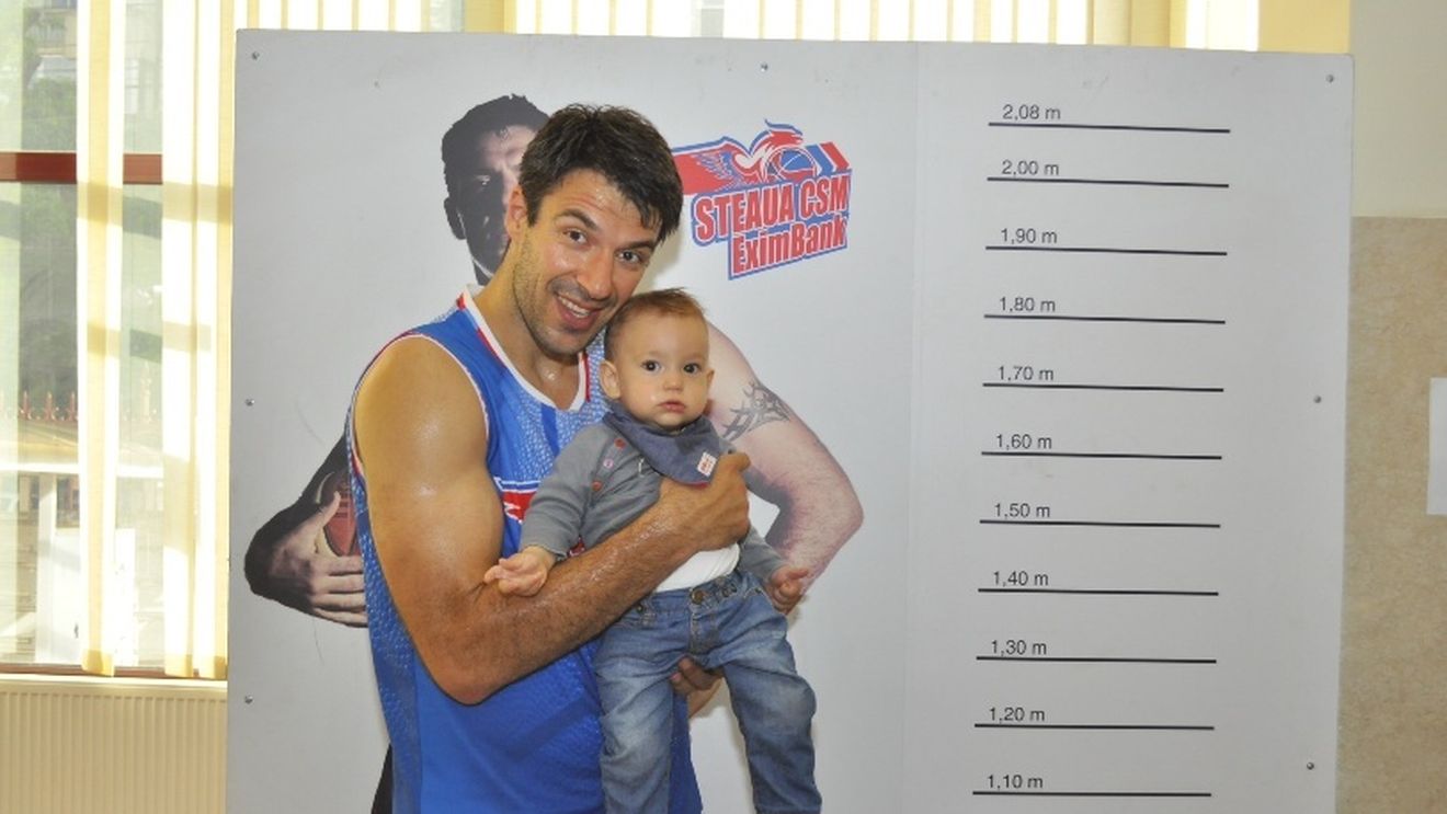 Cel mai mic fan al Stelei are doar un an și este deja actor de reclame 