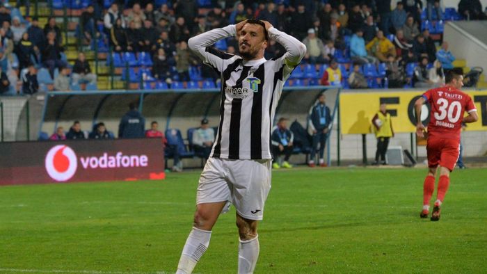 Ultimele noutăți despre starea lui Budescu! "Am avut ceva discuții cu el!" Bogdan Andone speră să dea lovitura la Cluj
