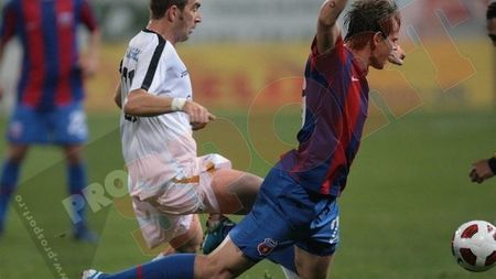 Iordănescu: "Schimbarea lui Lăcătuș ar fi o mare greșeală! Dacă mă tenta Steaua, eram deja acolo"